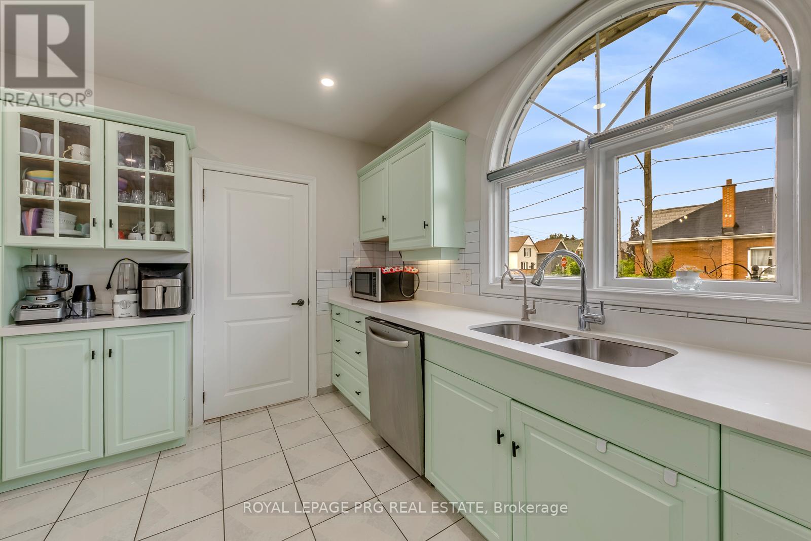 54 Walter Street Property Photo 21