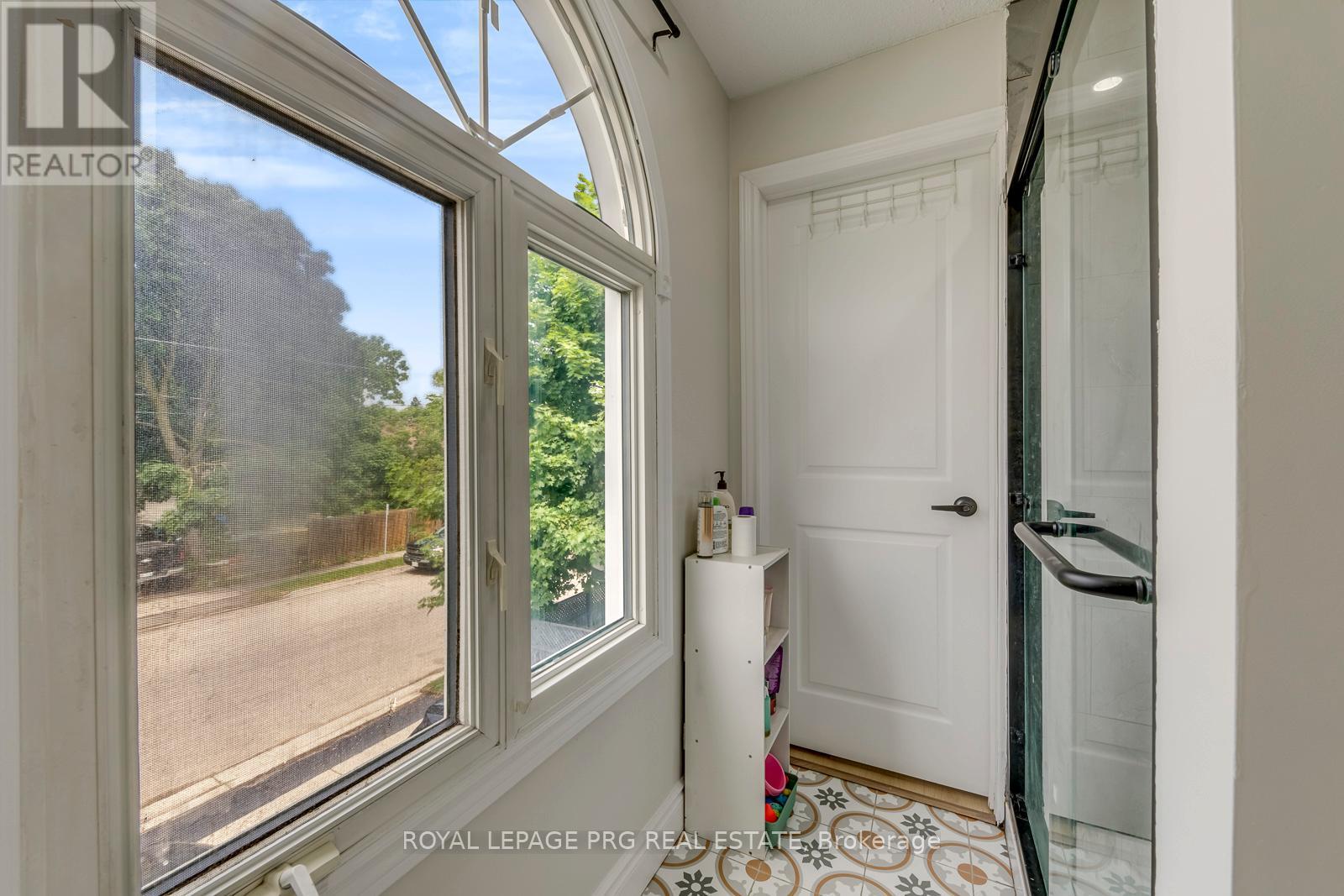 54 Walter Street Property Photo 32