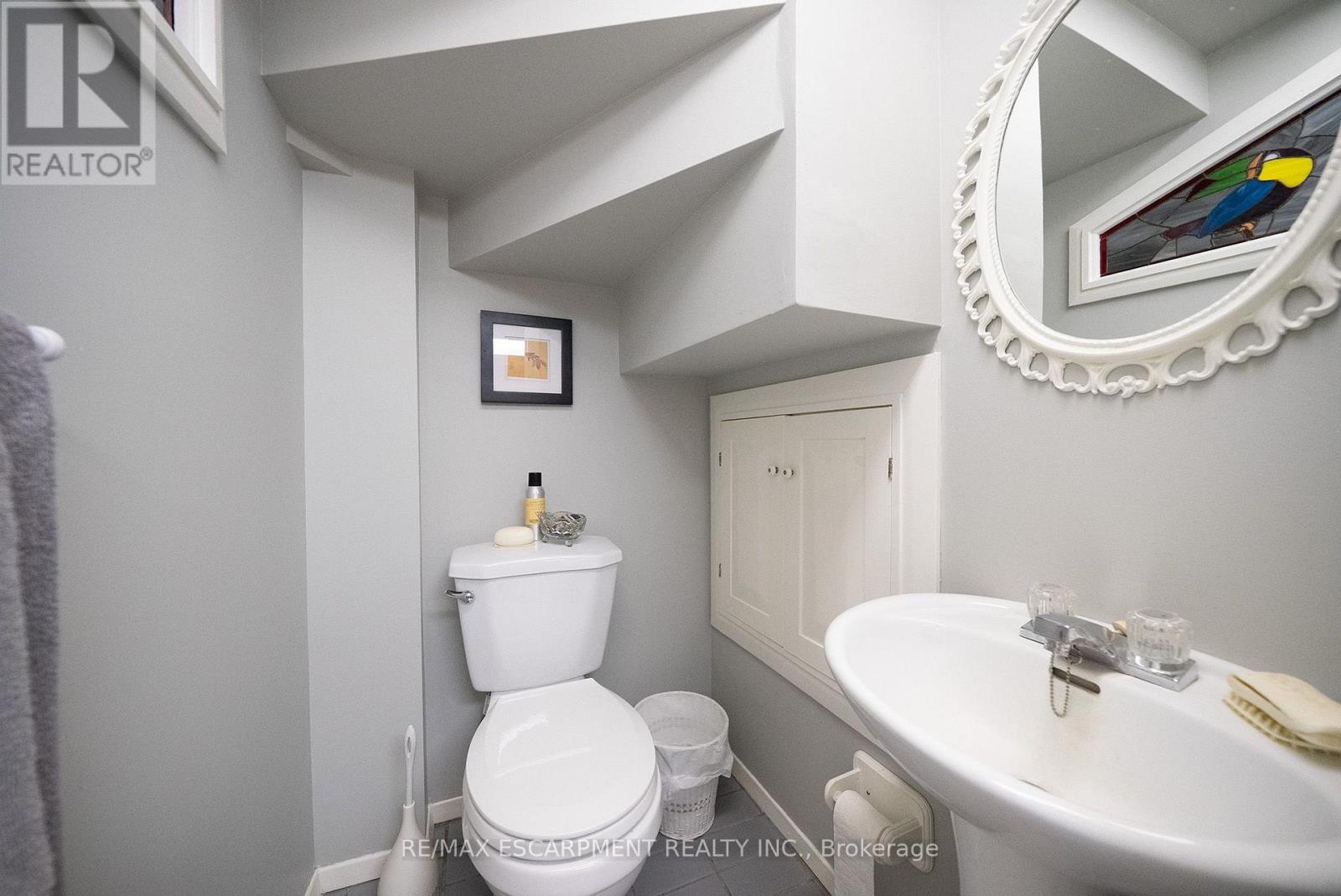 354 West Street W Property Photo 30