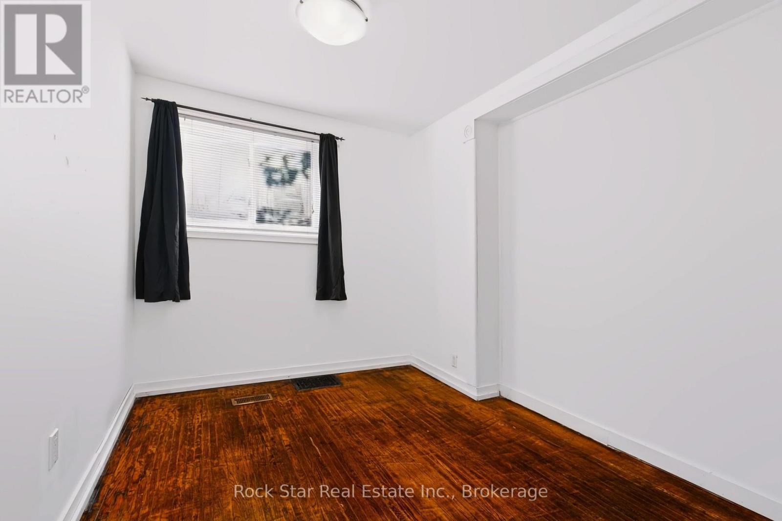 22 Rich Avenue Property Photo 20