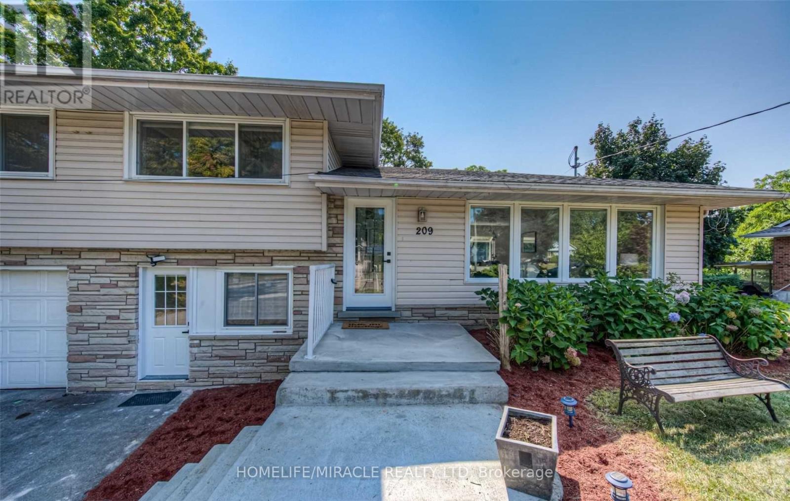 Lower - 209 Greenbrook Drive Property Photo 2