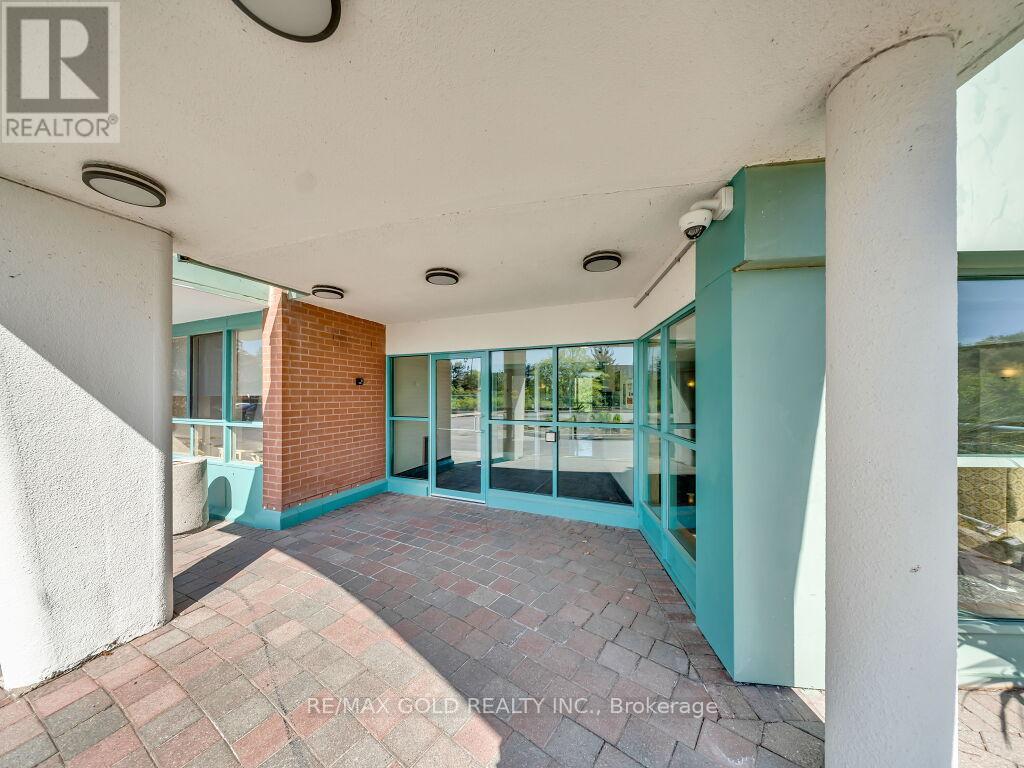 611 - 30 Blue Springs Drive Property Photo 6