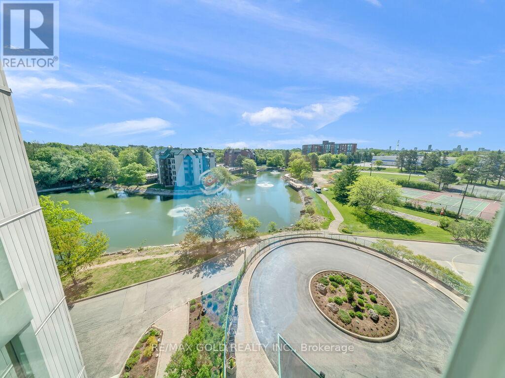 611 - 30 Blue Springs Drive Property Photo 10