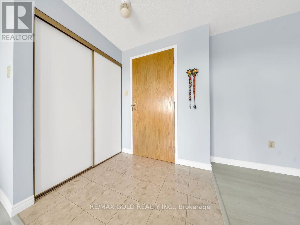 611 - 30 Blue Springs Drive Property Photo 13