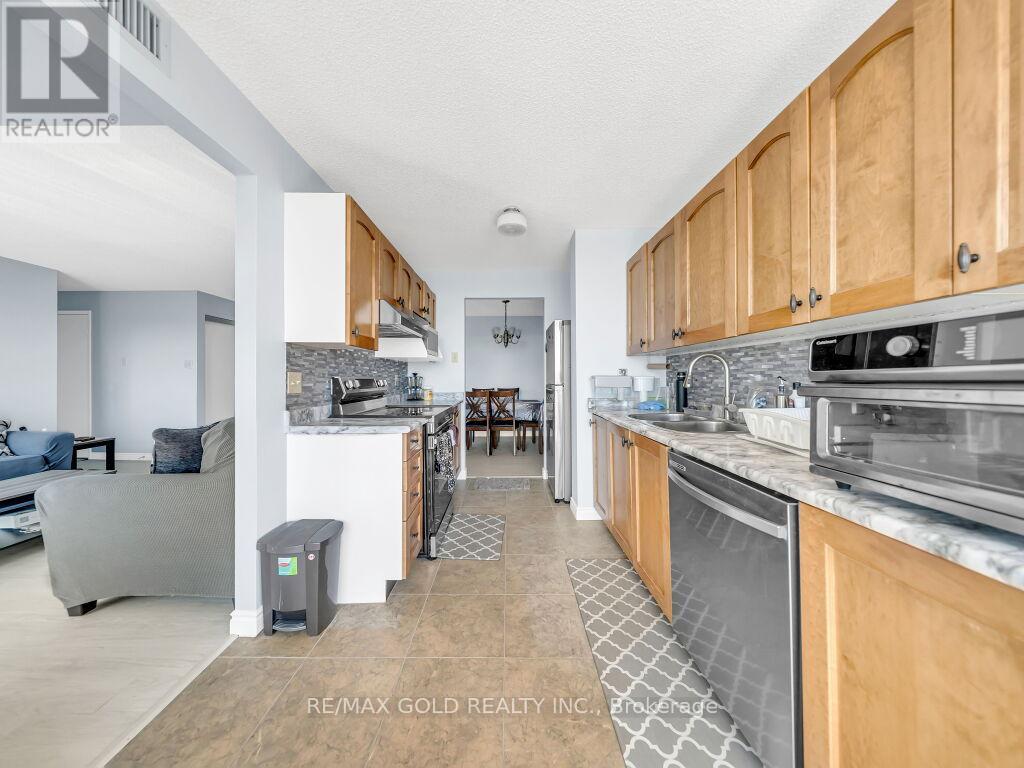 611 - 30 Blue Springs Drive Property Photo 19