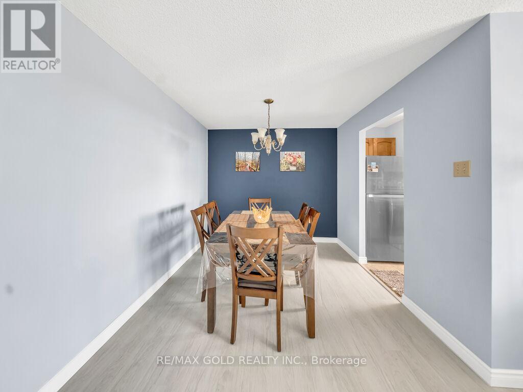 611 - 30 Blue Springs Drive Property Photo 24
