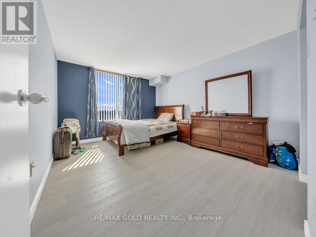 611 - 30 Blue Springs Drive Property Photo 26