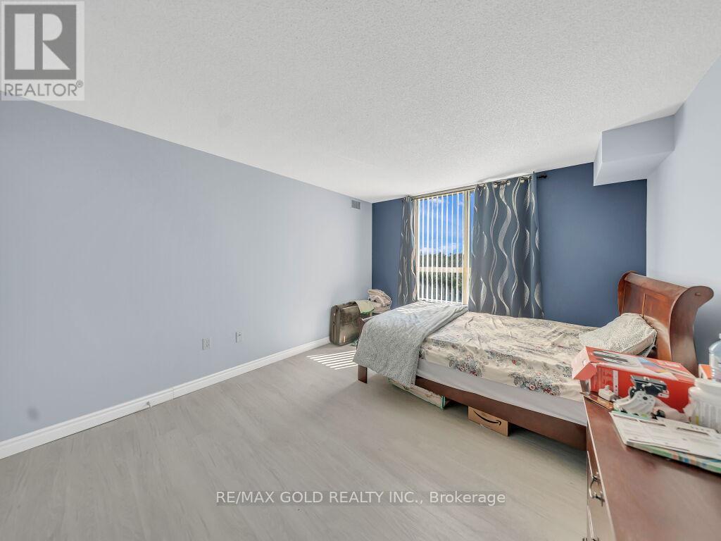 611 - 30 Blue Springs Drive Property Photo 27