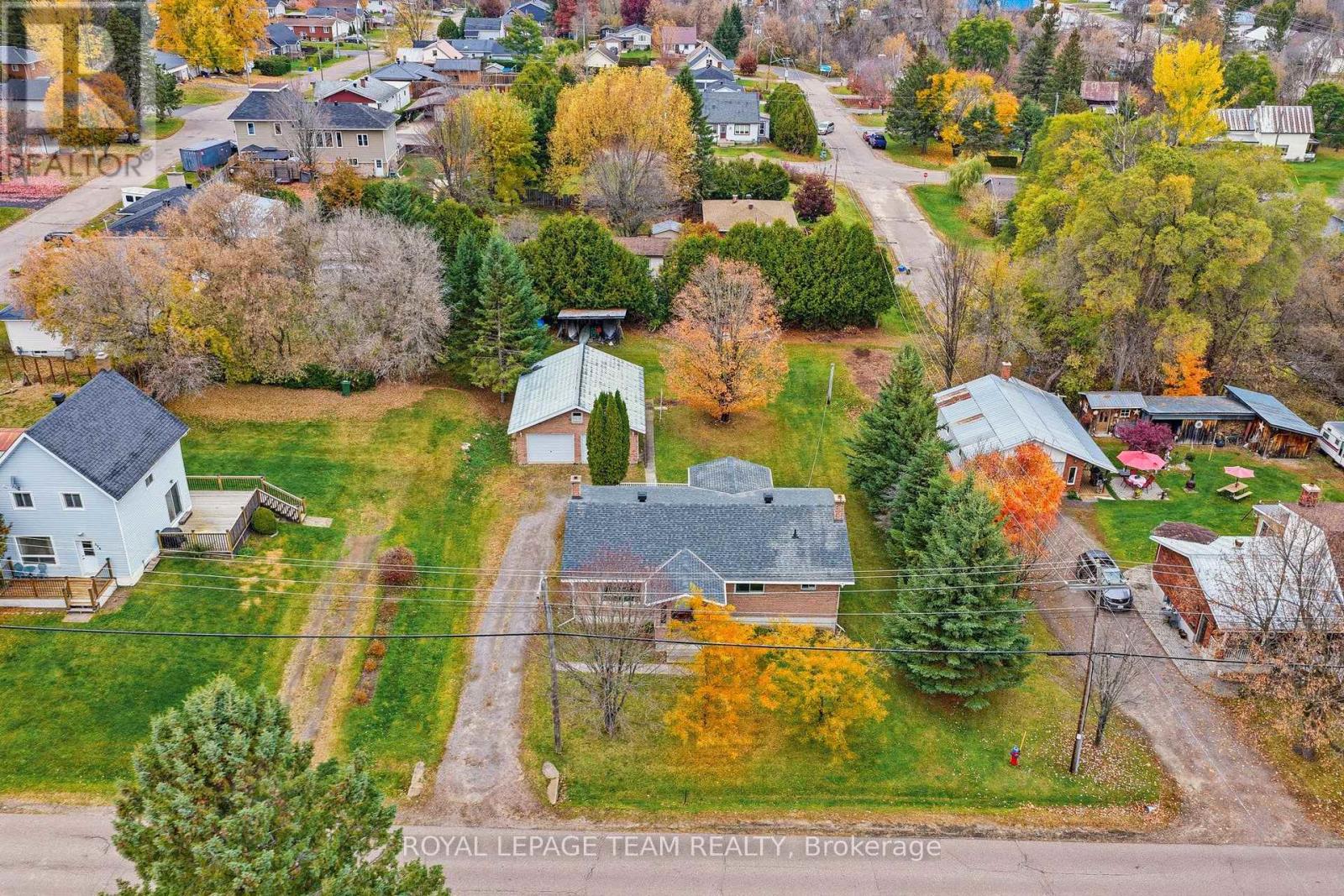612 Elgin Street Property Photo 2