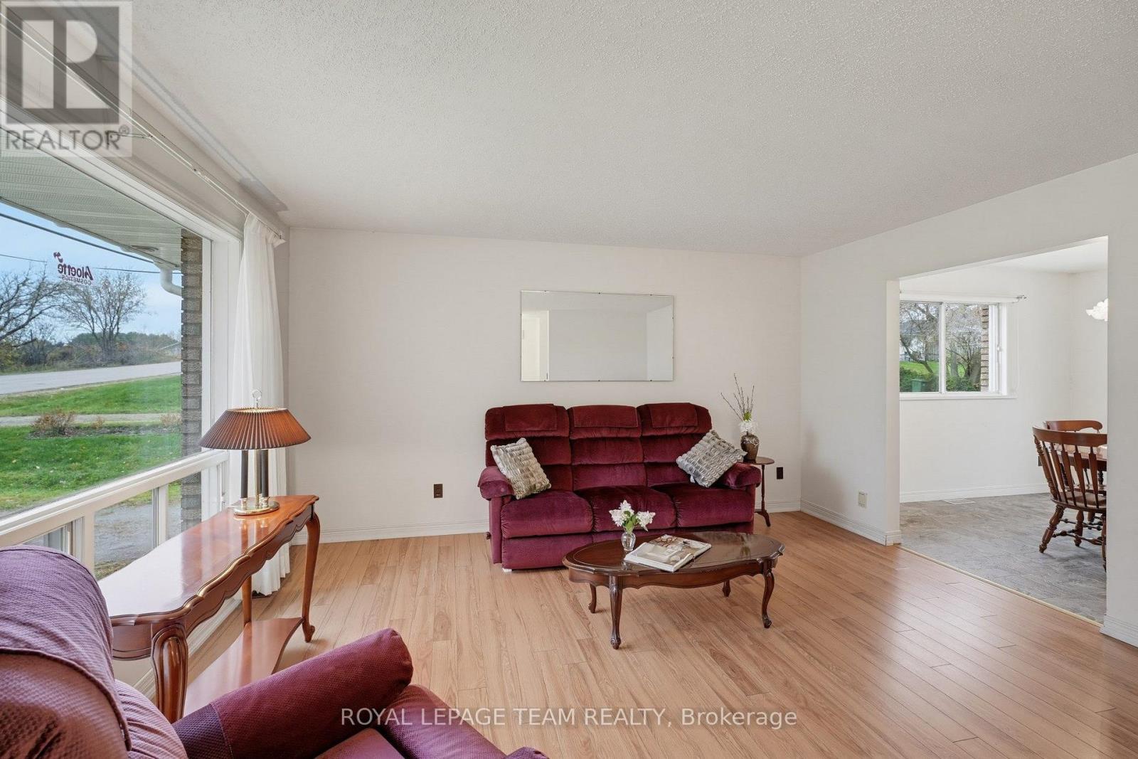 612 Elgin Street Property Photo 8