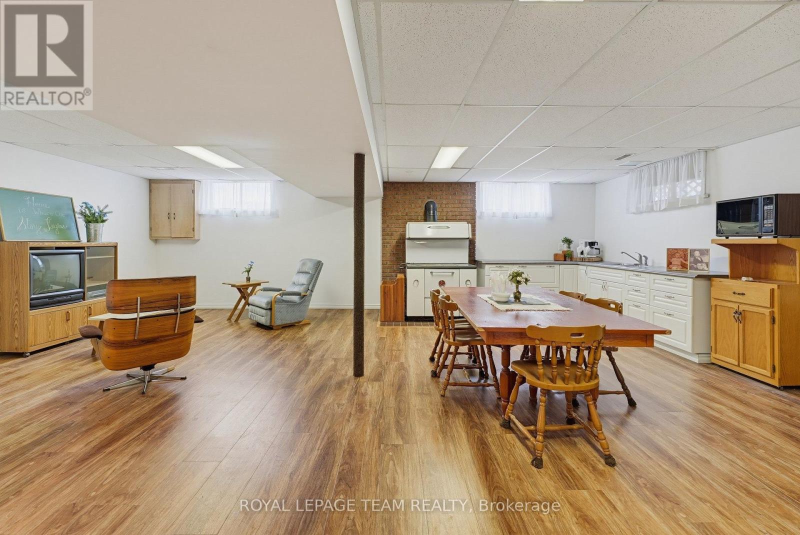612 Elgin Street Property Photo 21