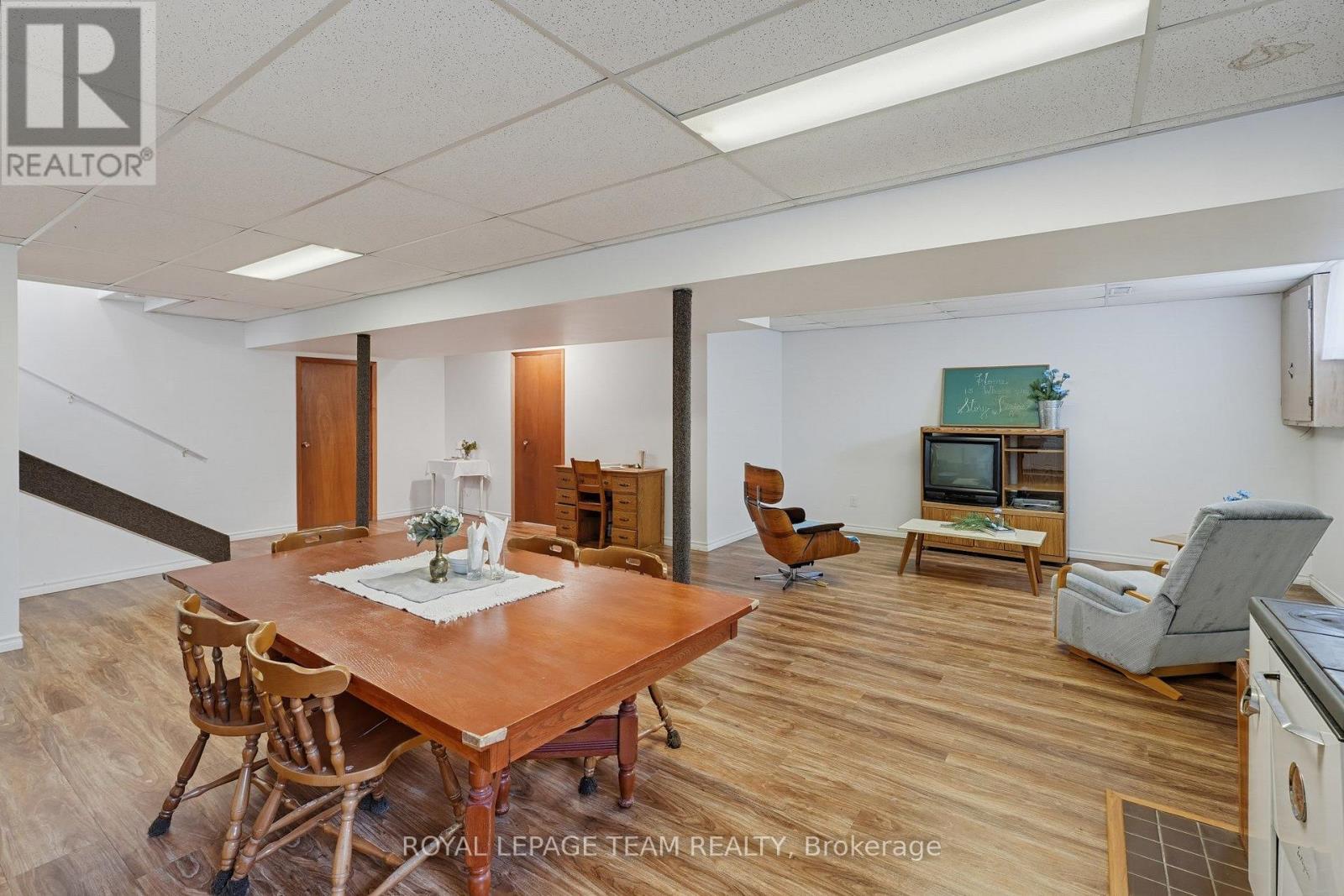 612 Elgin Street Property Photo 23