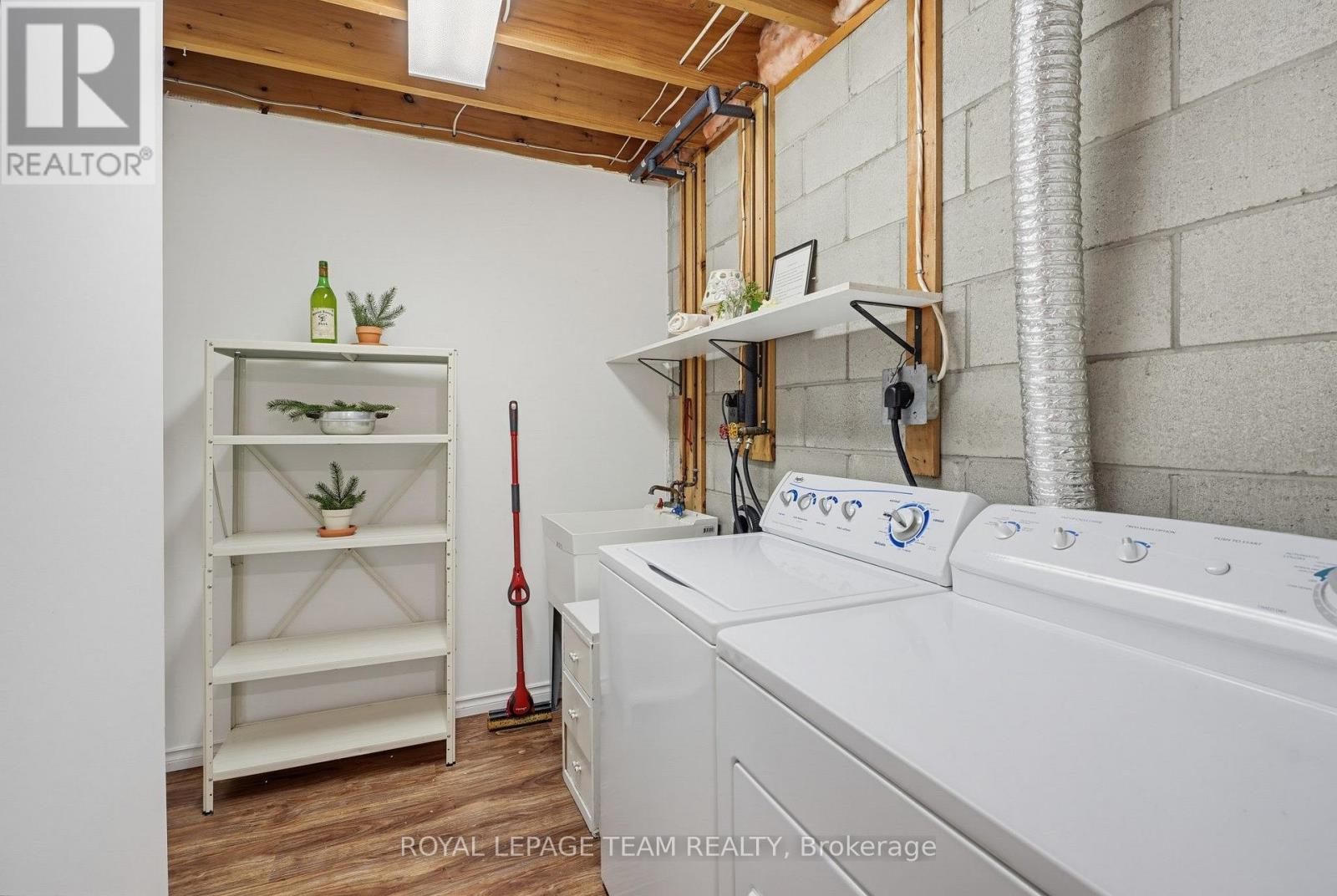 612 Elgin Street Property Photo 29