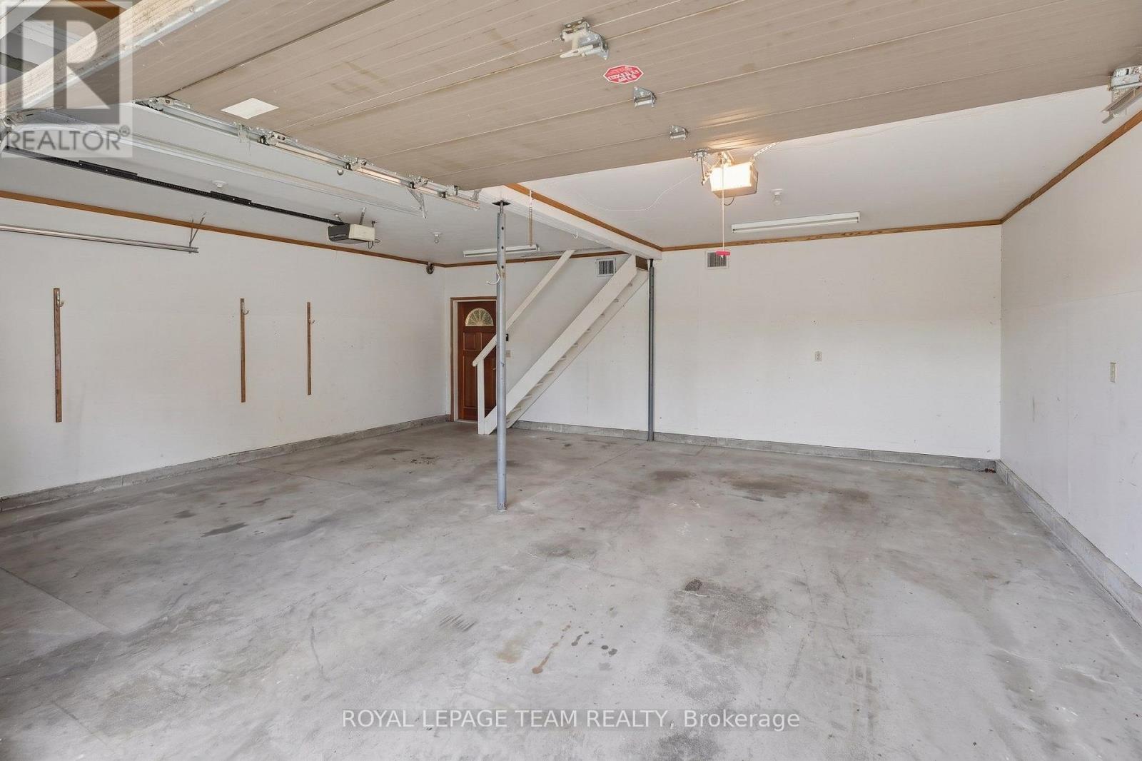 612 Elgin Street Property Photo 34