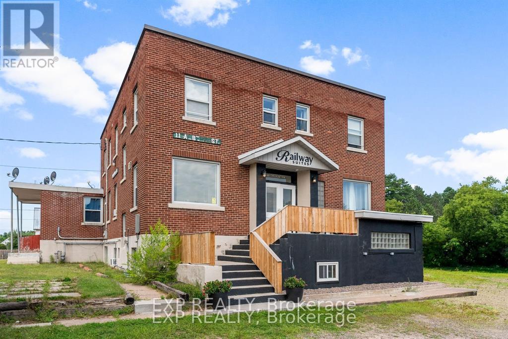 11 Albert Street Property Photo 1