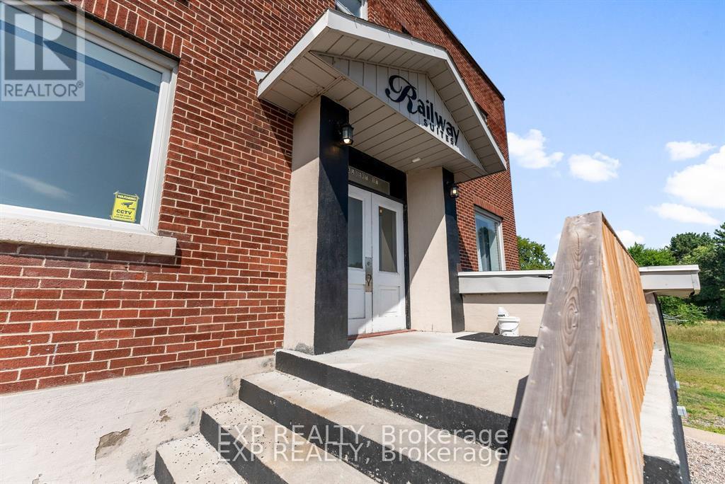 11 Albert Street Property Photo 2