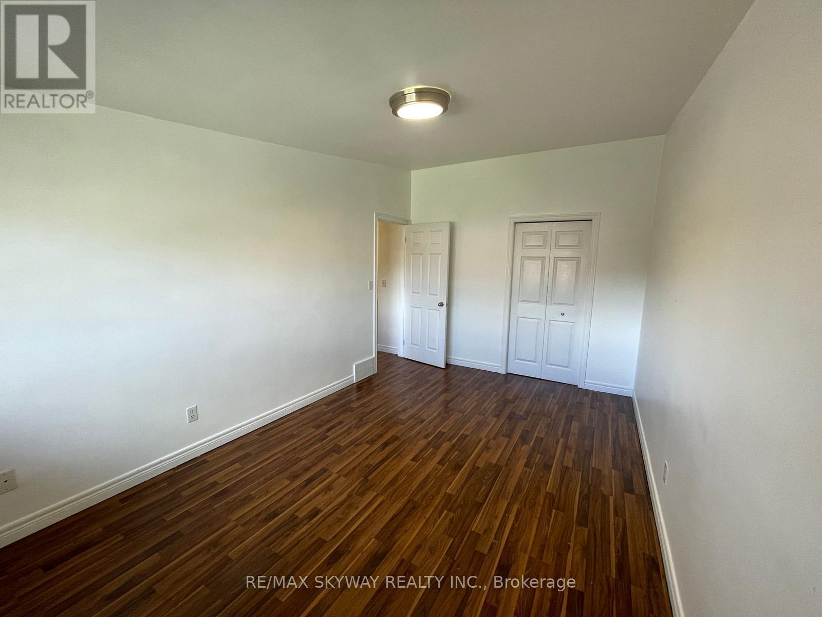 97 - 1730 Columbia Court Property Photo 8