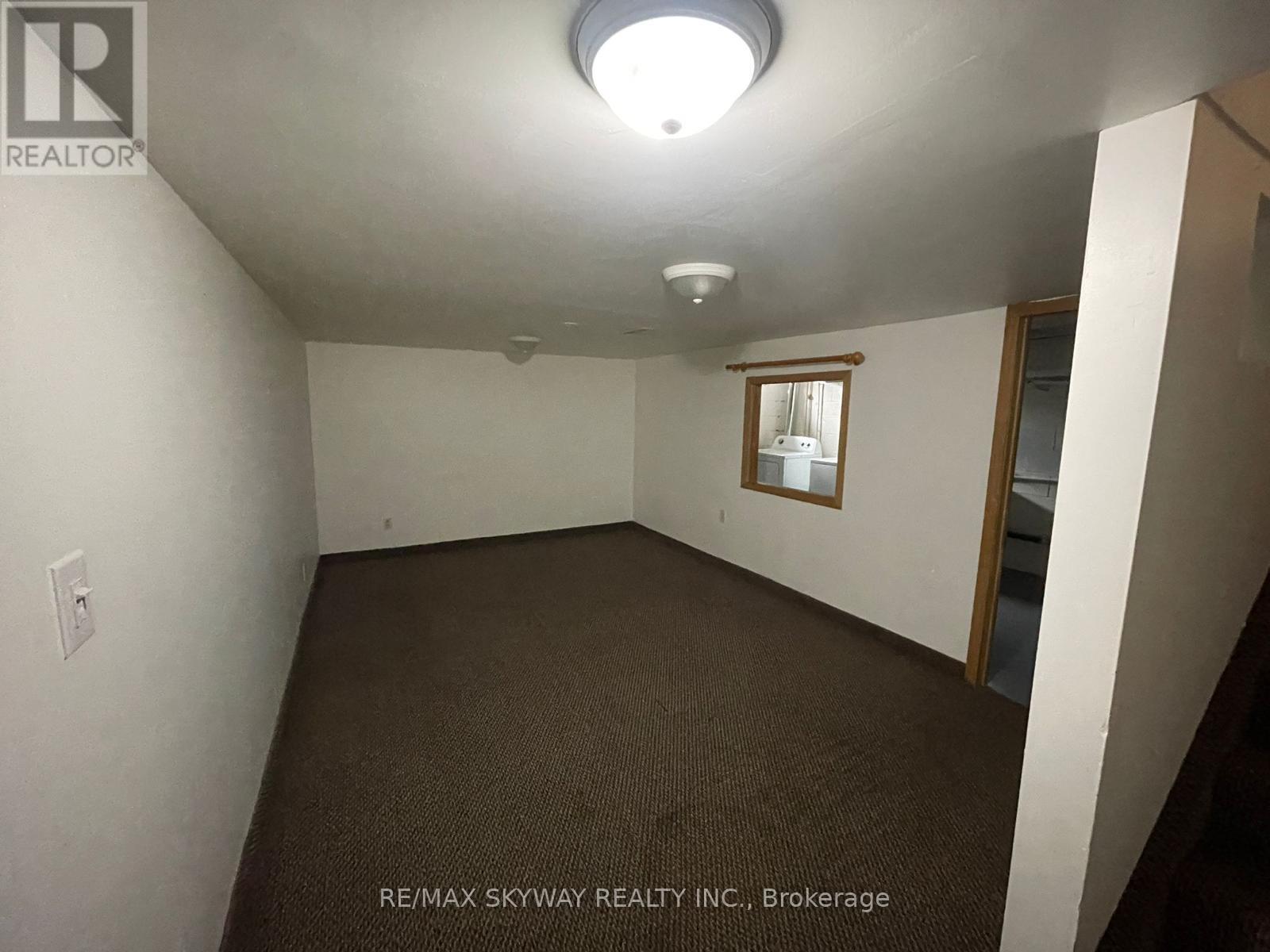 97 - 1730 Columbia Court Property Photo 9