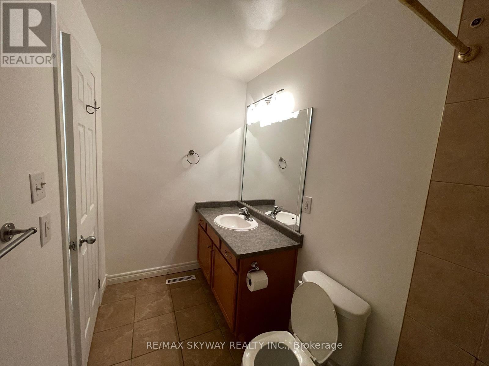 97 - 1730 Columbia Court Property Photo 14