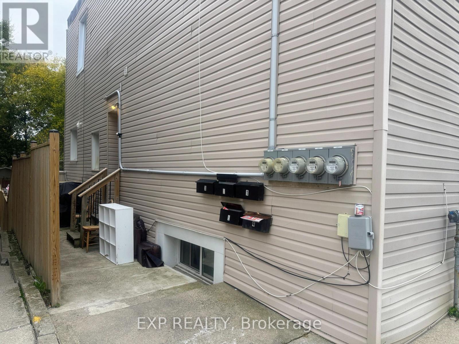 20 Adelaide Street S Property Photo 5