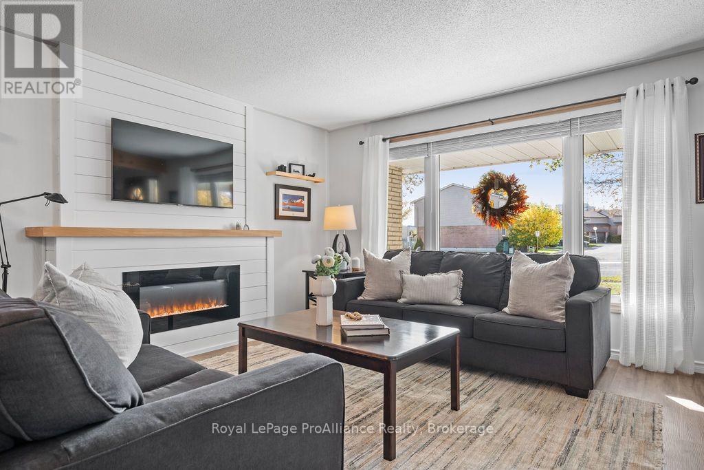 159 Singleton Drive Property Photo 3