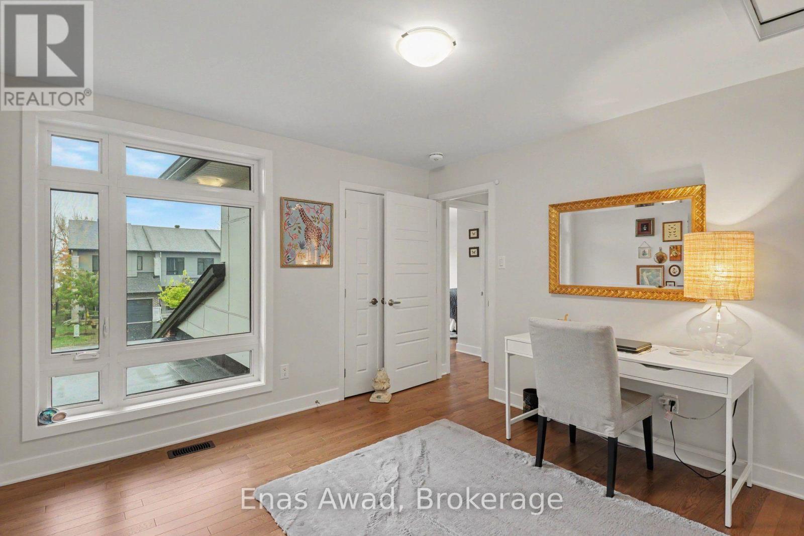 207 Bristol Crescent Property Photo 10