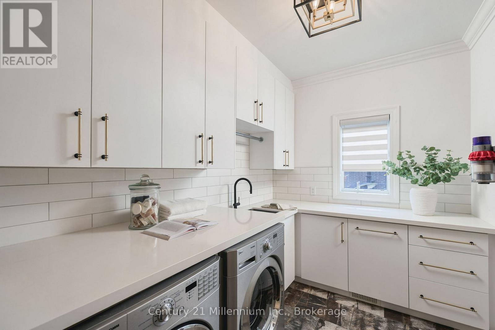 129 Blueski George Crescent Property Photo 19