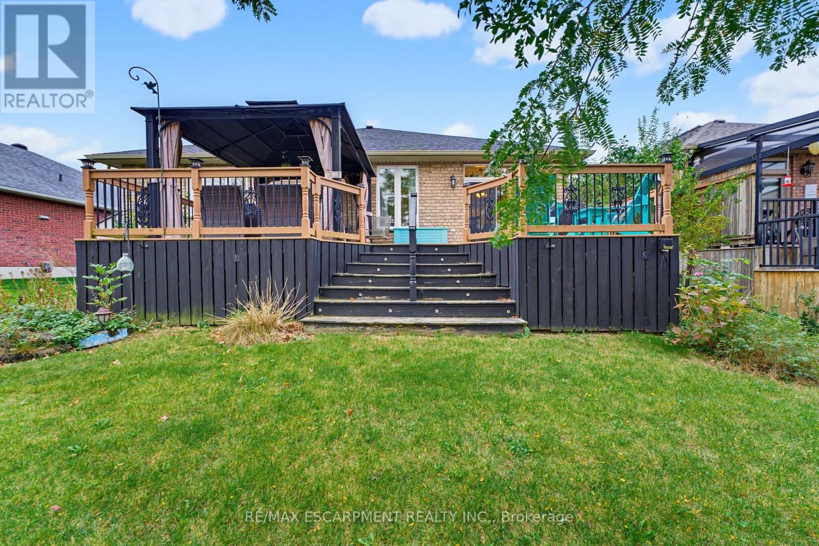 39 Oak Crescent Property Photo 38
