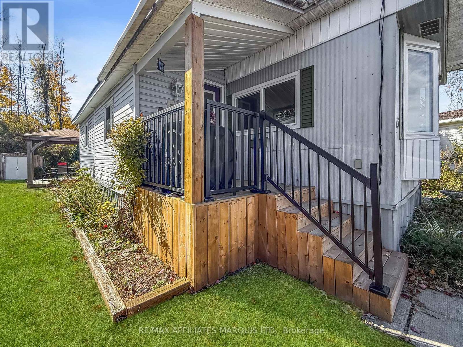 15 - 2155 Tollgate Road W Property Photo 3