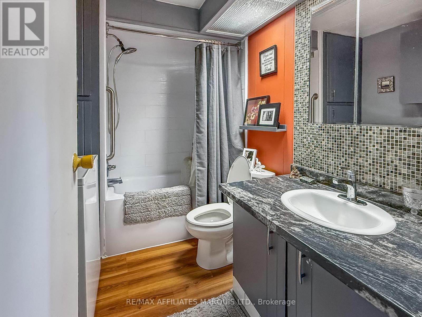 15 - 2155 Tollgate Road W Property Photo 12