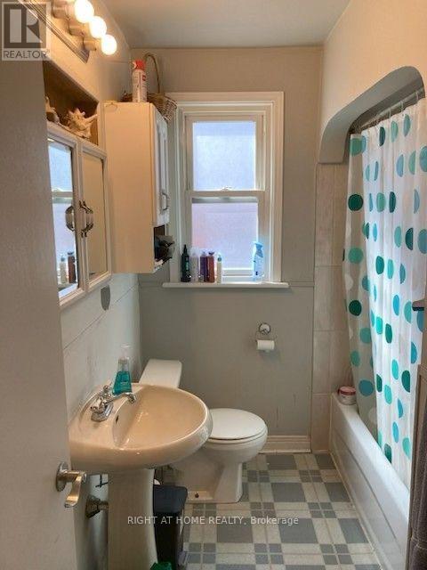 110 Howard Avenue Property Photo 8