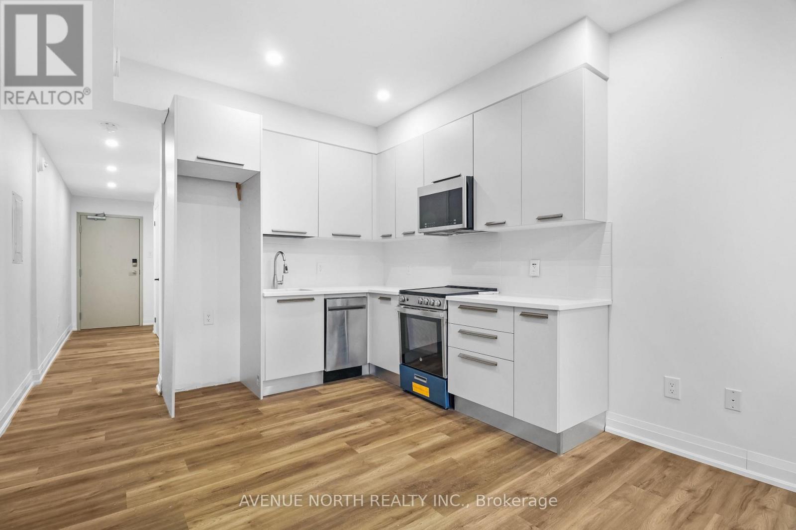 204 - 436 Athlone Avenue Property Photo 4