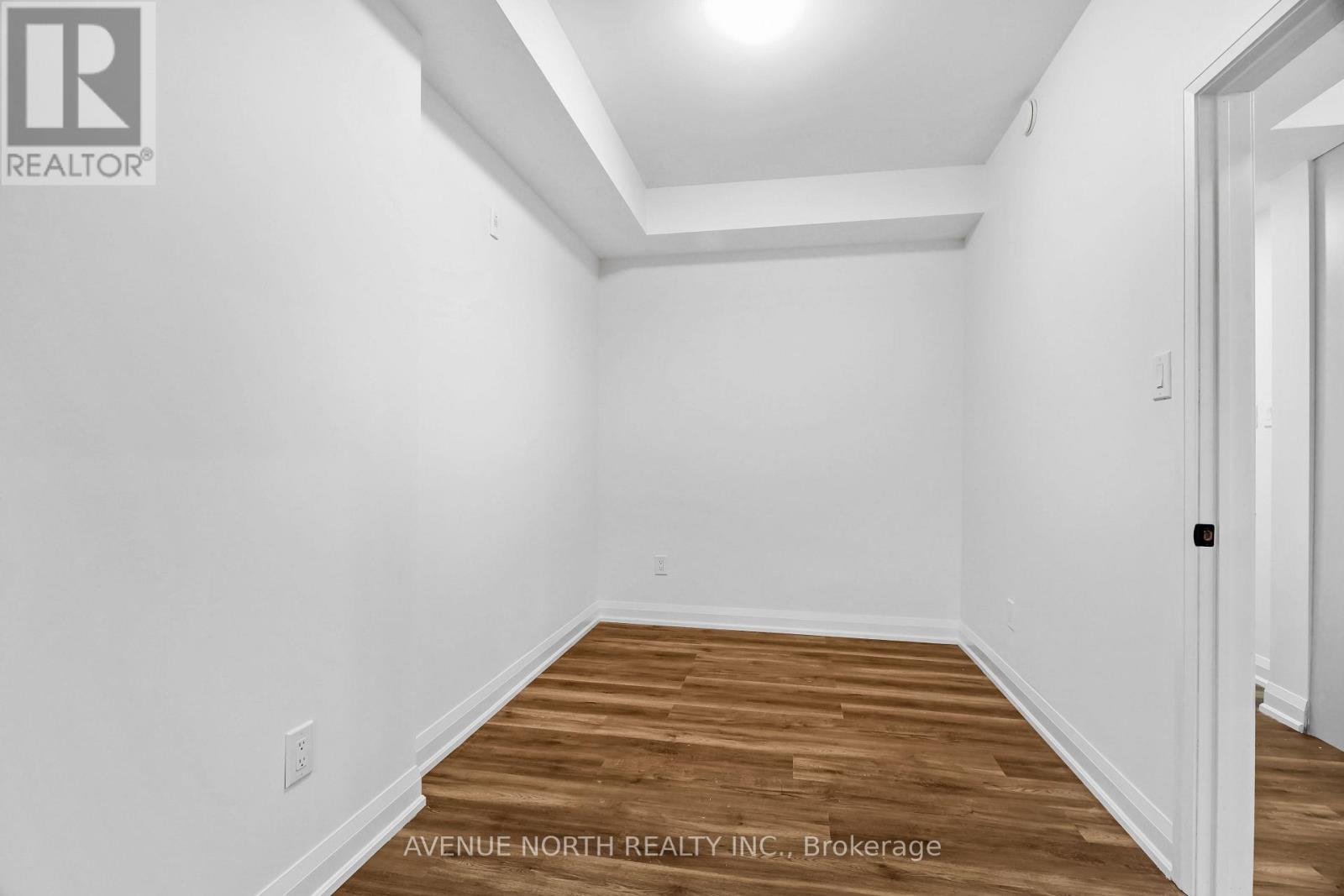 204 - 436 Athlone Avenue Property Photo 6
