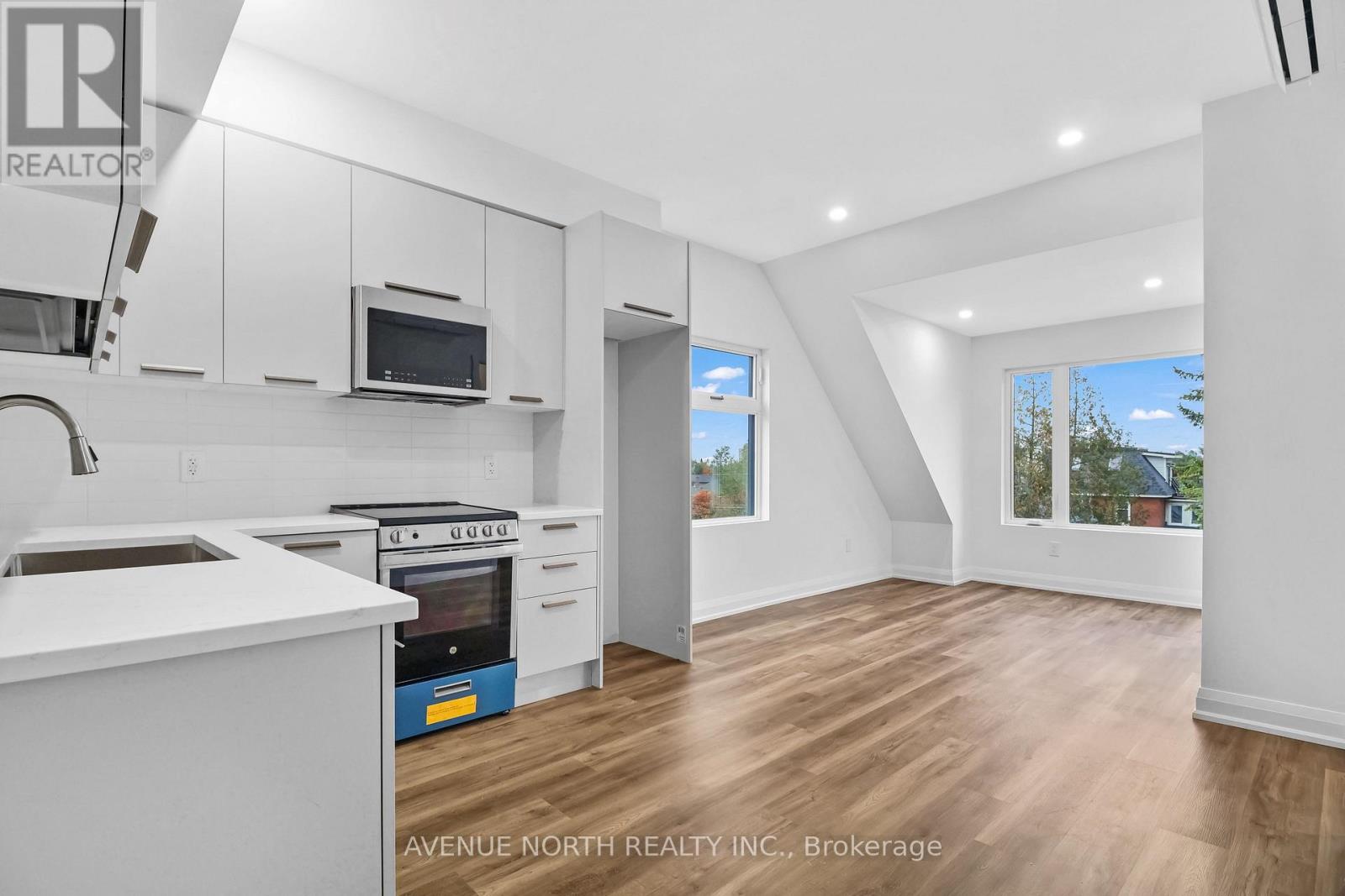 203 - 436 Athlone Avenue Property Photo 2