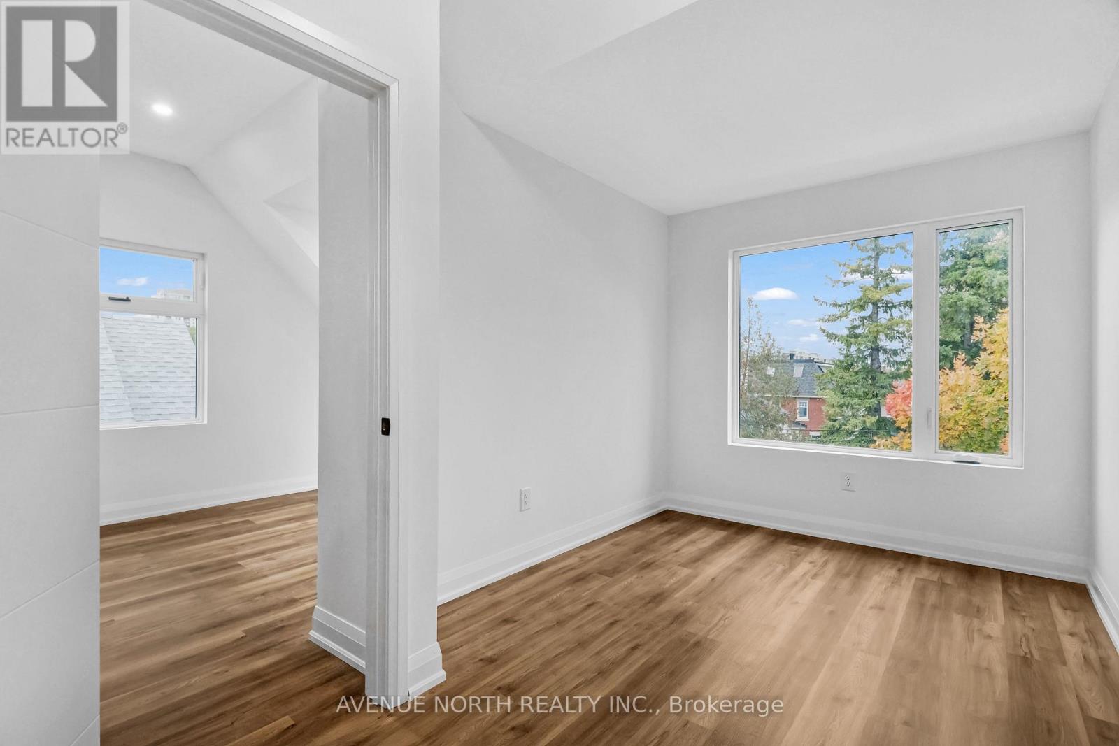 203 - 436 Athlone Avenue Property Photo 7