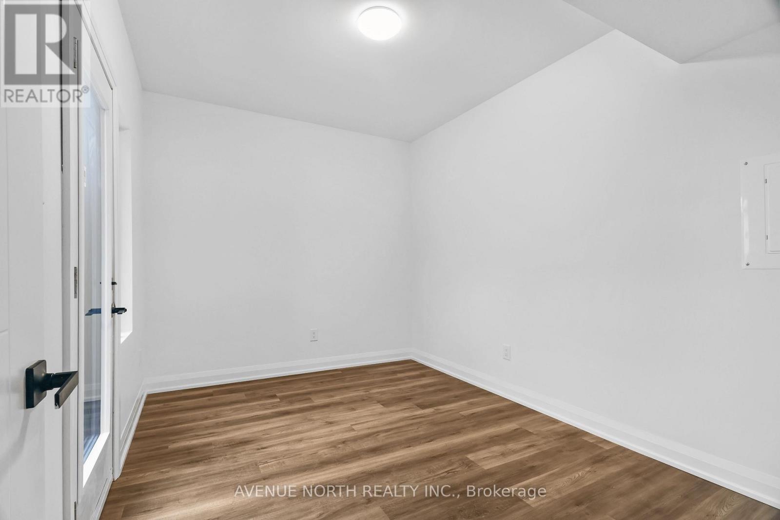 201 - 436 Athlone Avenue Property Photo 6