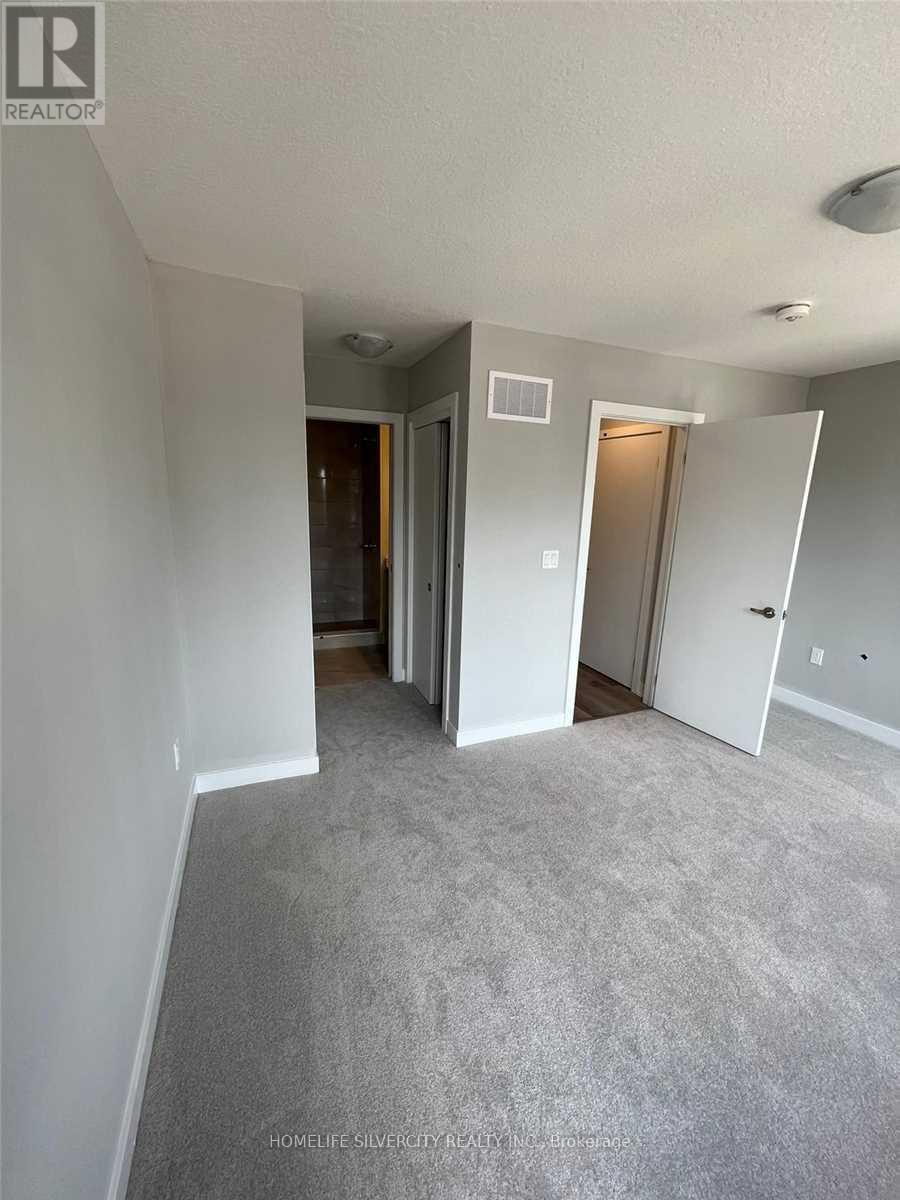 6 - 527 Shaver Road Property Photo 7