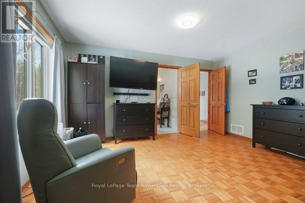 12 Taylor Crescent Property Photo 28