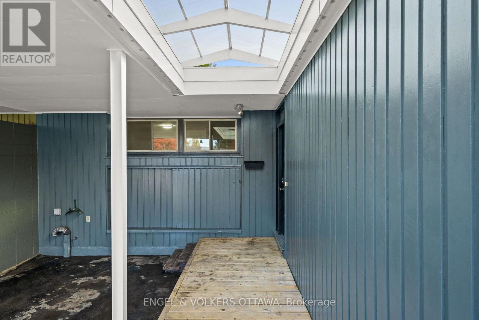 50 Solva Drive Property Photo 3