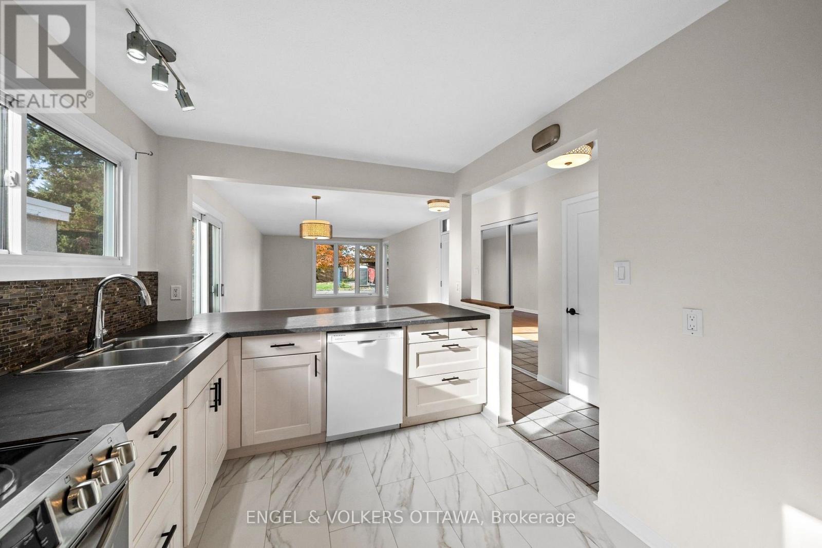 50 Solva Drive Property Photo 17