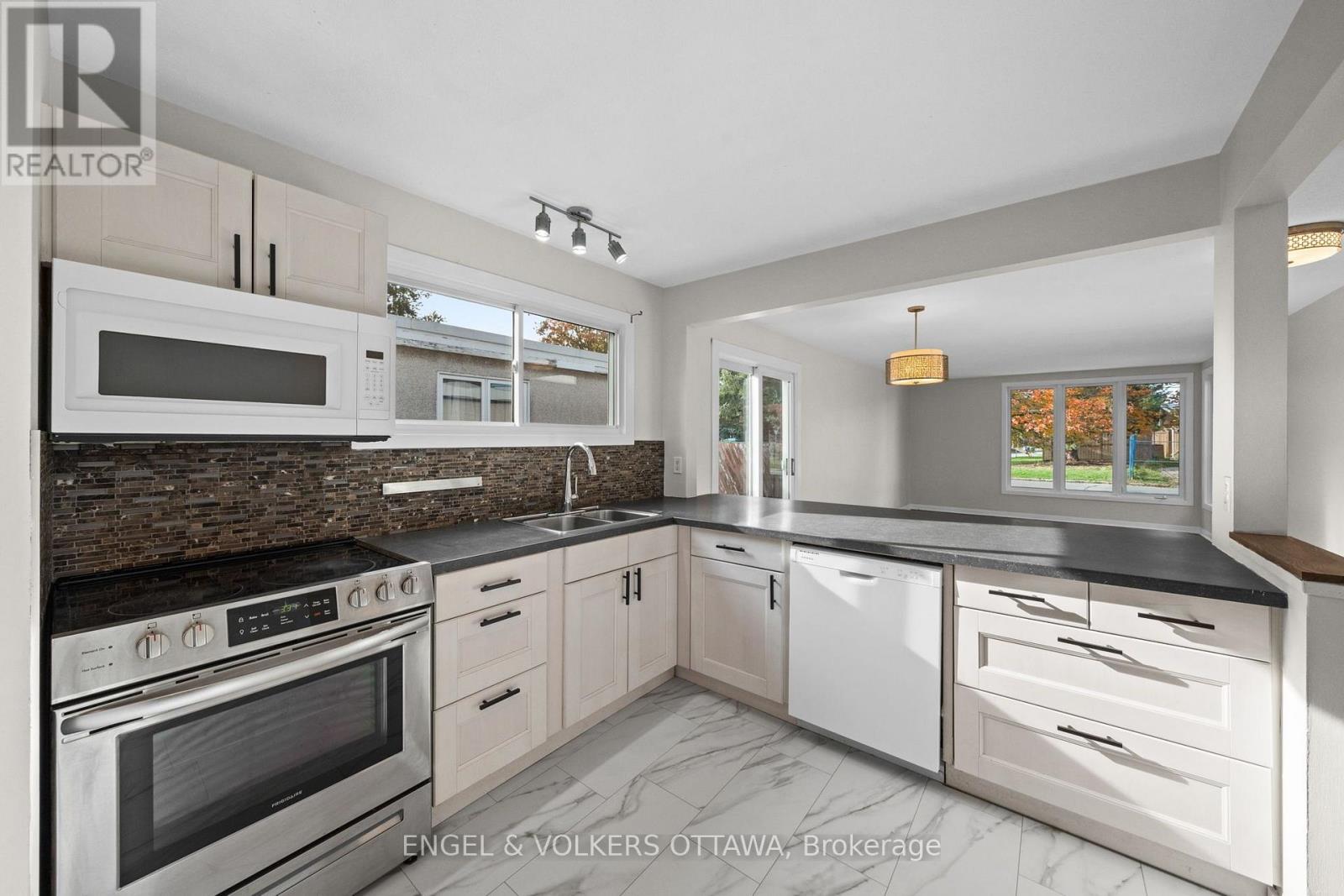 50 Solva Drive Property Photo 18