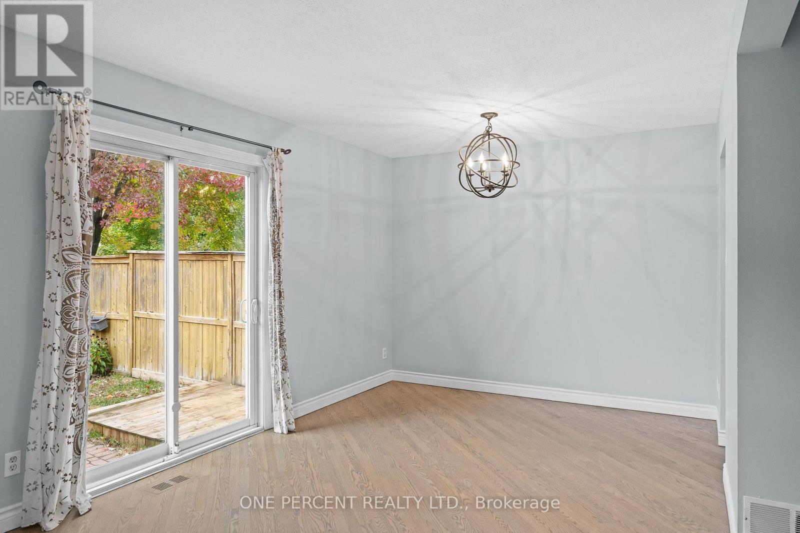 1599 Cheevers Crescent Property Photo 14