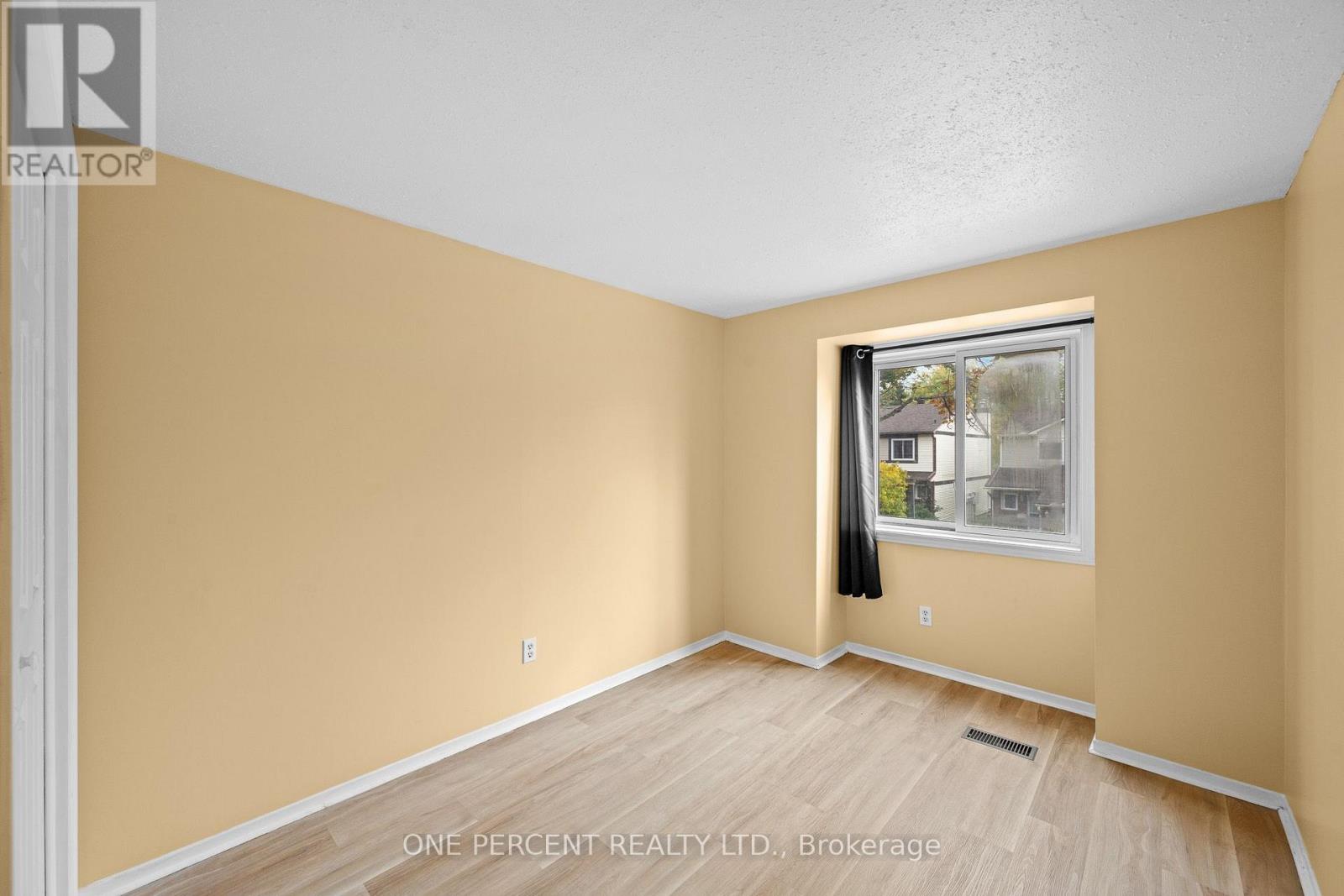 1599 Cheevers Crescent Property Photo 25