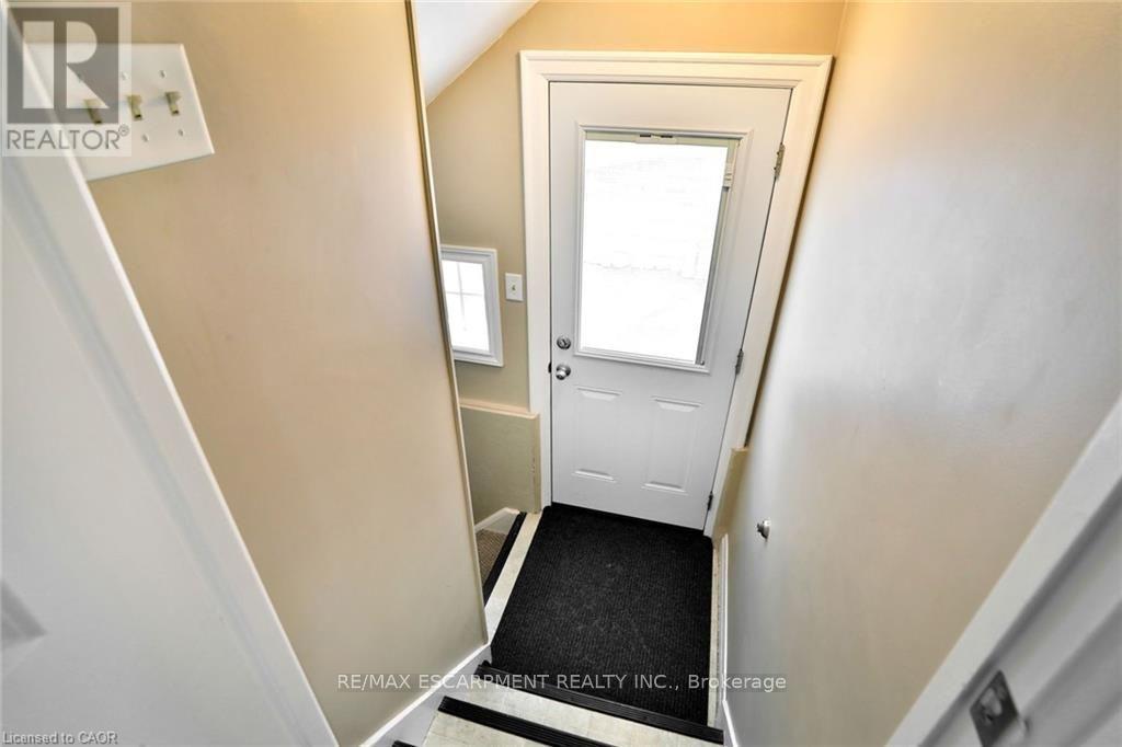 78 Cameron Avenue S Property Photo 20