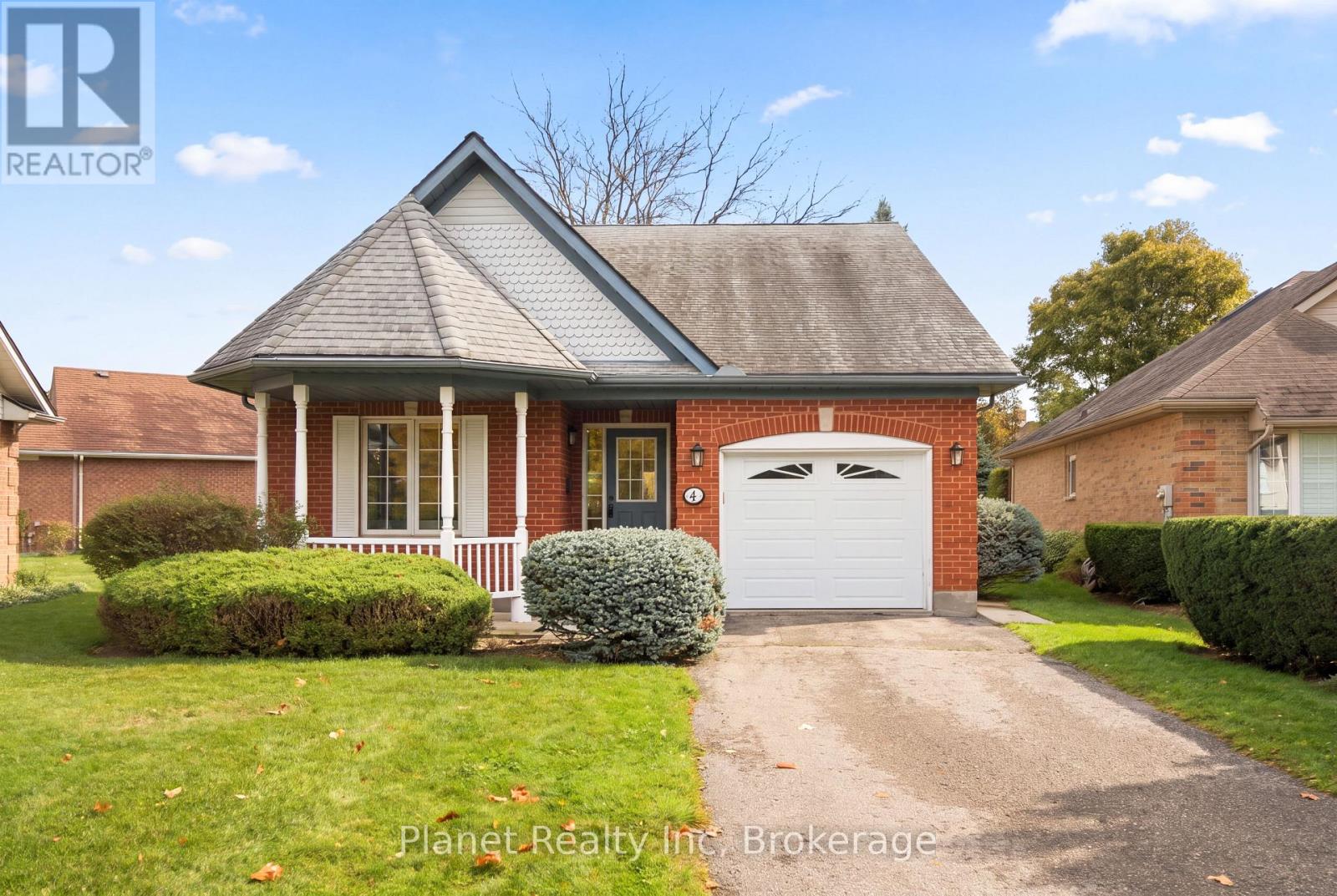 4 Ashcroft Court Property Photo 2