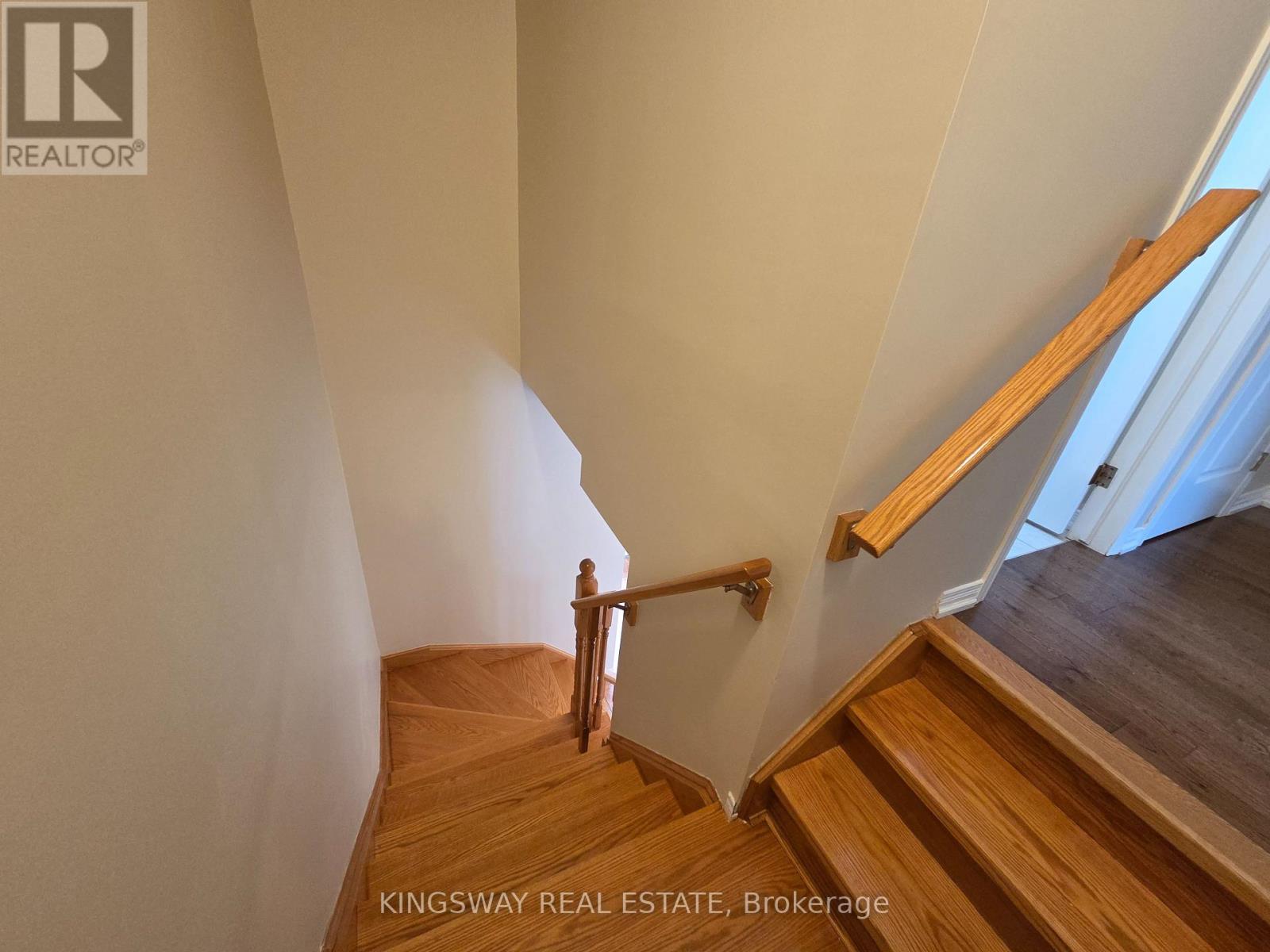 28 Tidemore Heights Property Photo 17