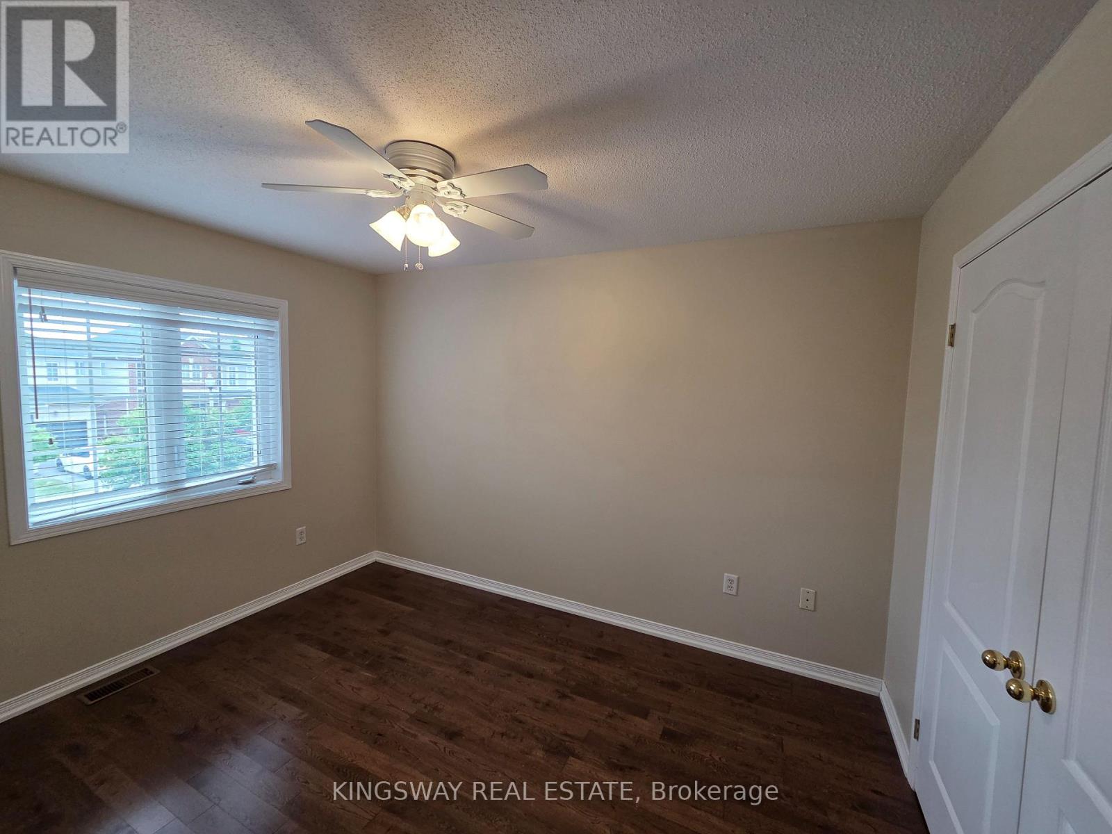 28 Tidemore Heights Property Photo 23