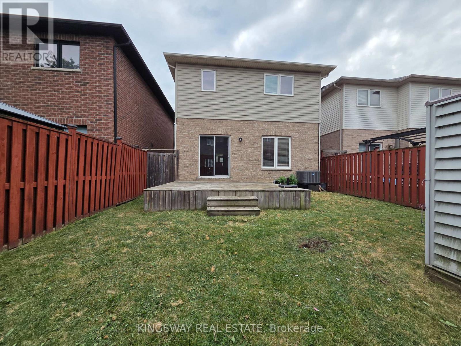 28 Tidemore Heights Property Photo 28