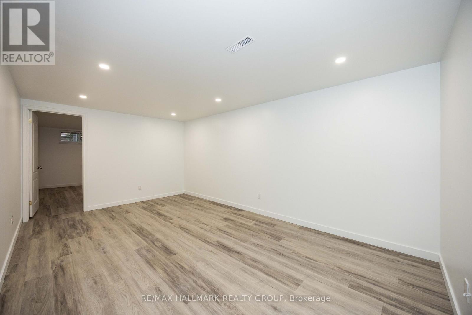 926 Elsett Drive Property Photo 26