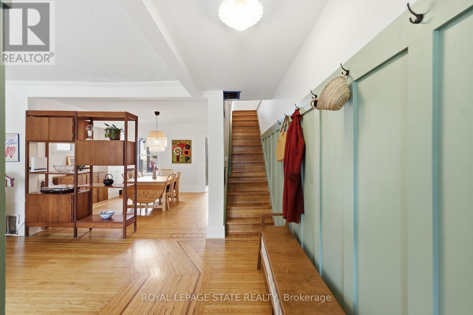 255 Ottawa Street S Property Photo 6